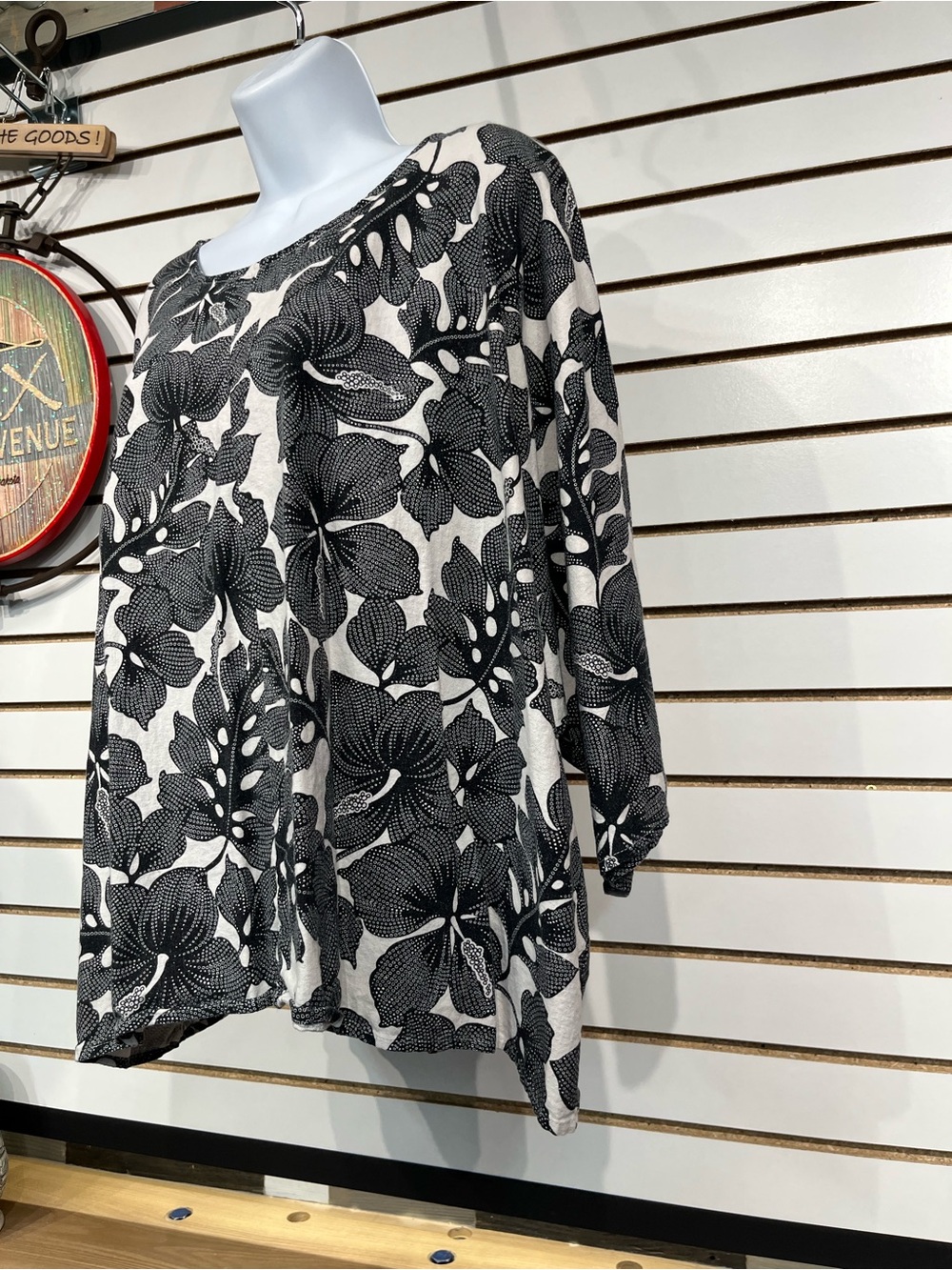 Cynthia Rowley linen blend top size 2X - Picture 3 of 8